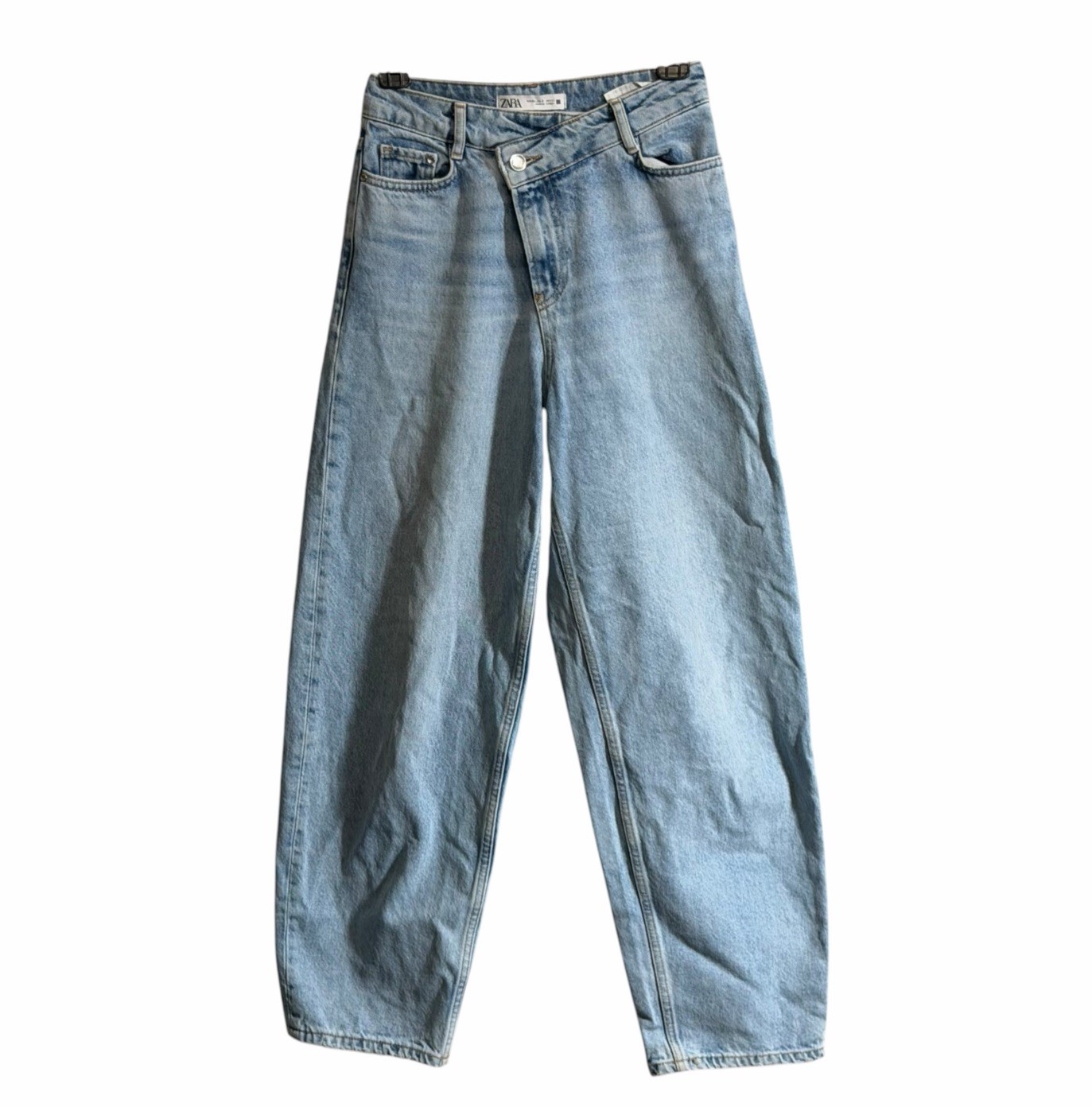 Zara Light Wash Barrel Leg Jeans Sz 0 Curved Leg Balloon Denim High Rise