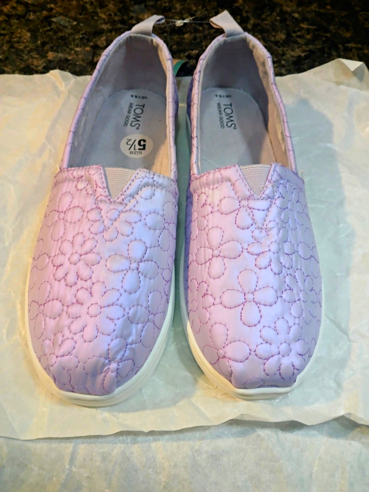 TOMS Women’s Purple Floral Embroidered Slip-On Flats Closed Toe US 5.5