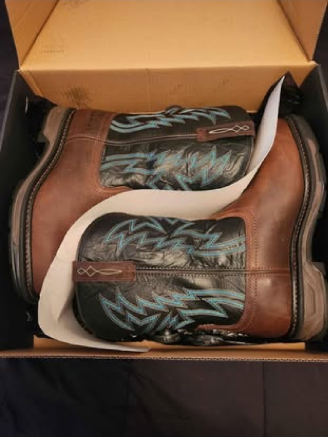 Brand New Ariat WorkHog XT BOA Carbon Toe Boots Size 9.5 EE