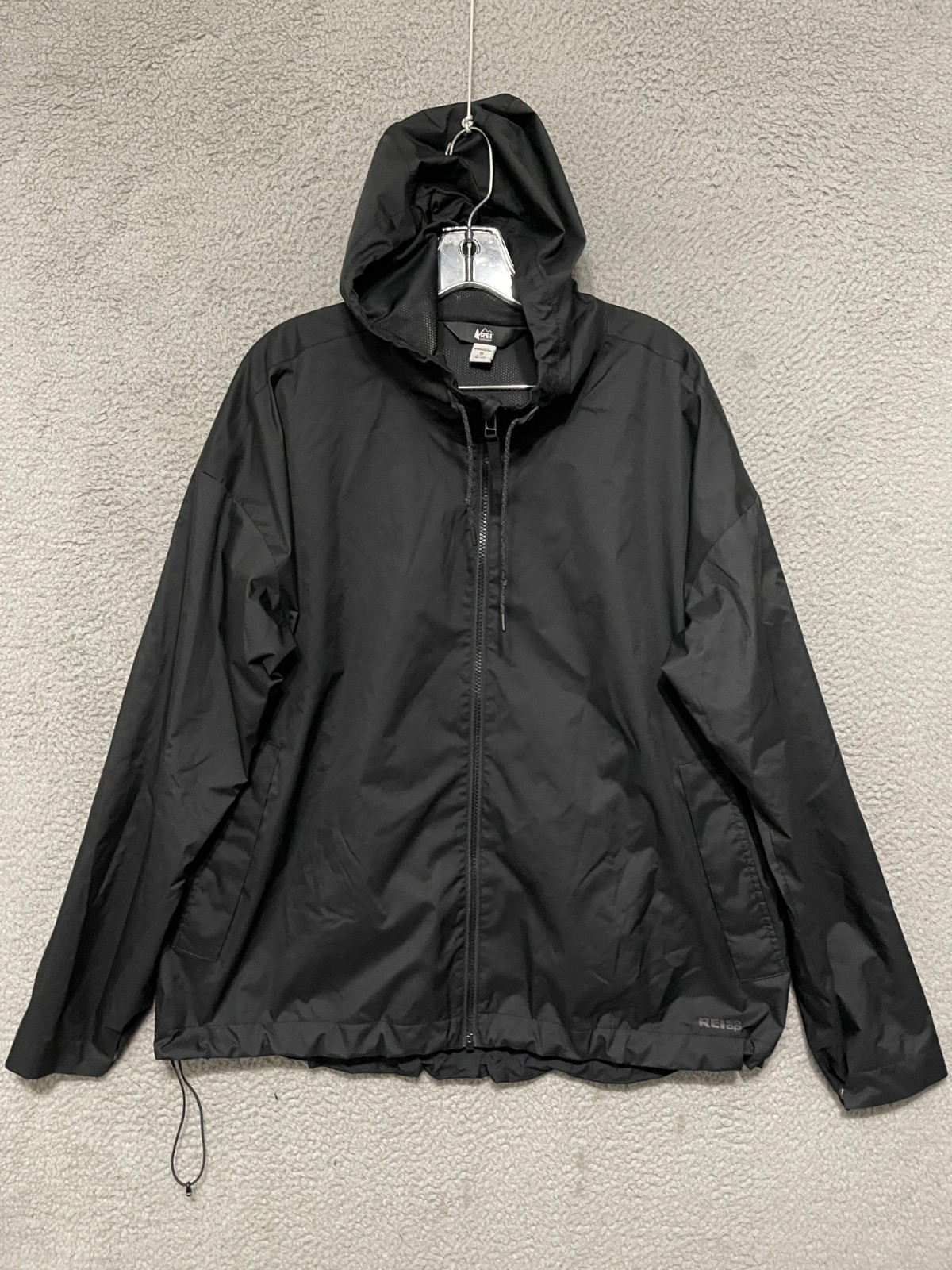 REI Jacket Mens Size XL Black Hooded Full Zip Windbreaker Hiking Outdoor