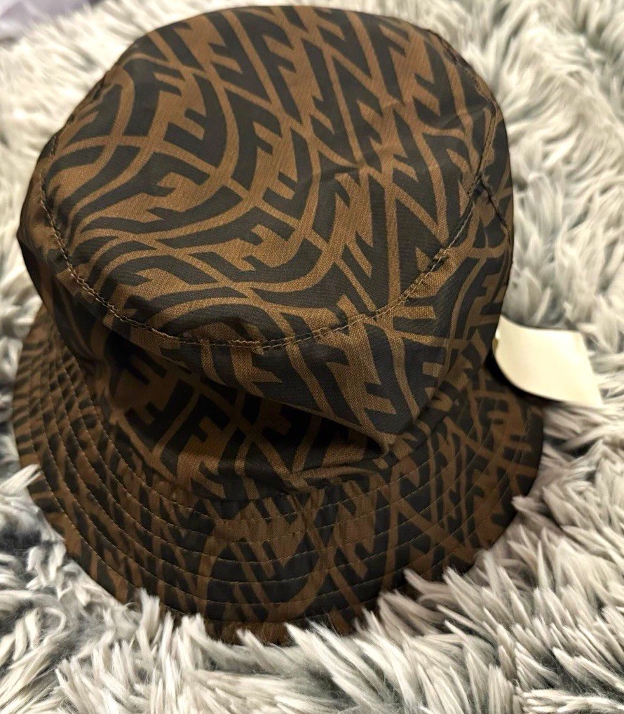 NWOT Authentic Fendi Reversible Logo Bucket Hat Brown/Black Size L
