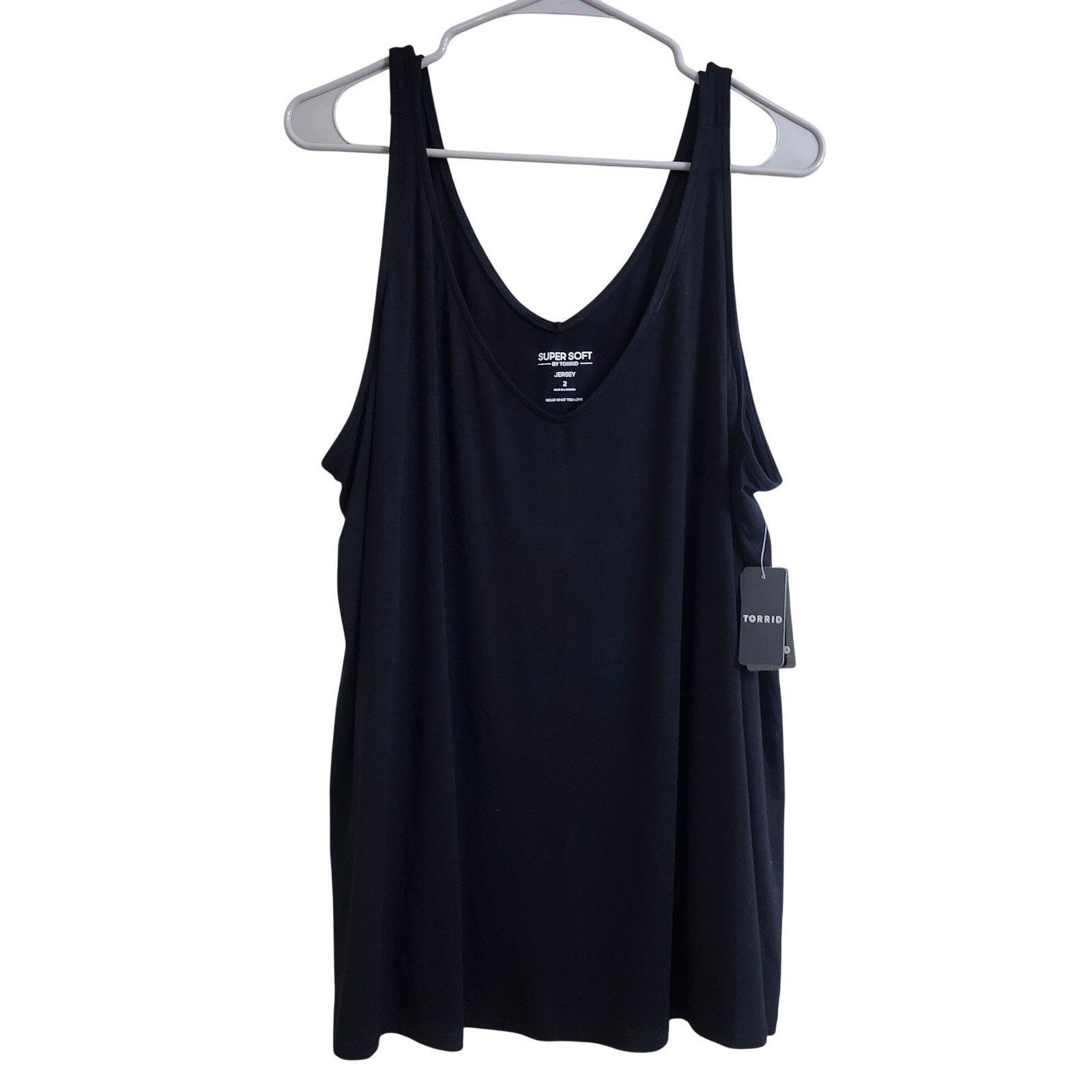 Torrid New Super Soft Black V-Neck Tank Top Size 2 2X 18-20 NEW Plus
