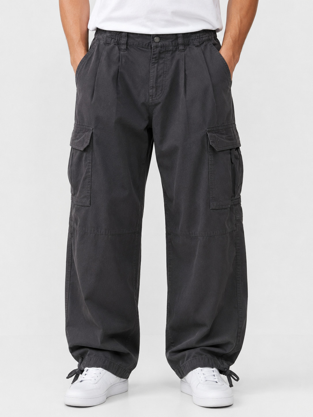 Bershka Men\'s Black Cargo Pants Size 32 Relaxed Drawstring BNW0T