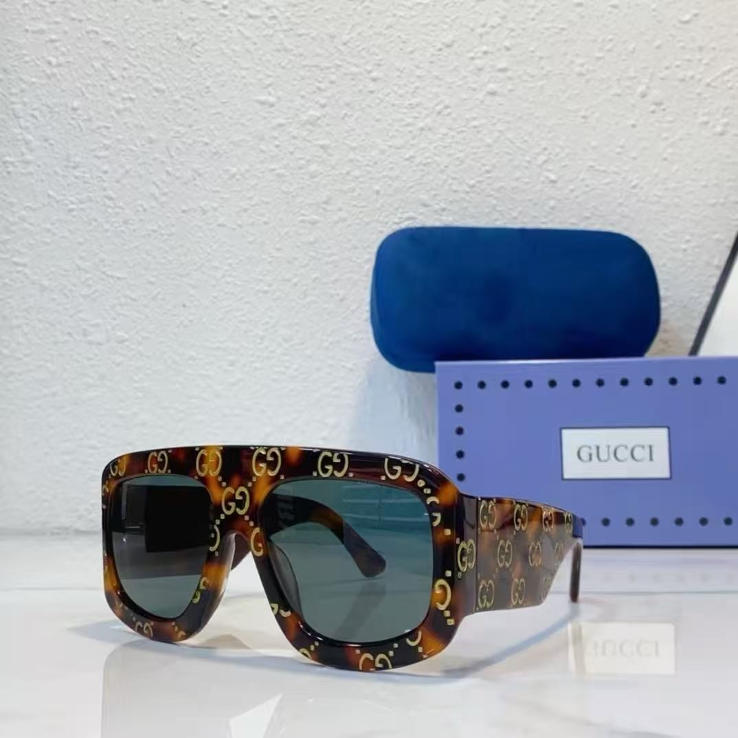 Authentic New Gucci tortoise Square Women\'s Sunglasses GG0980S Gray Lens