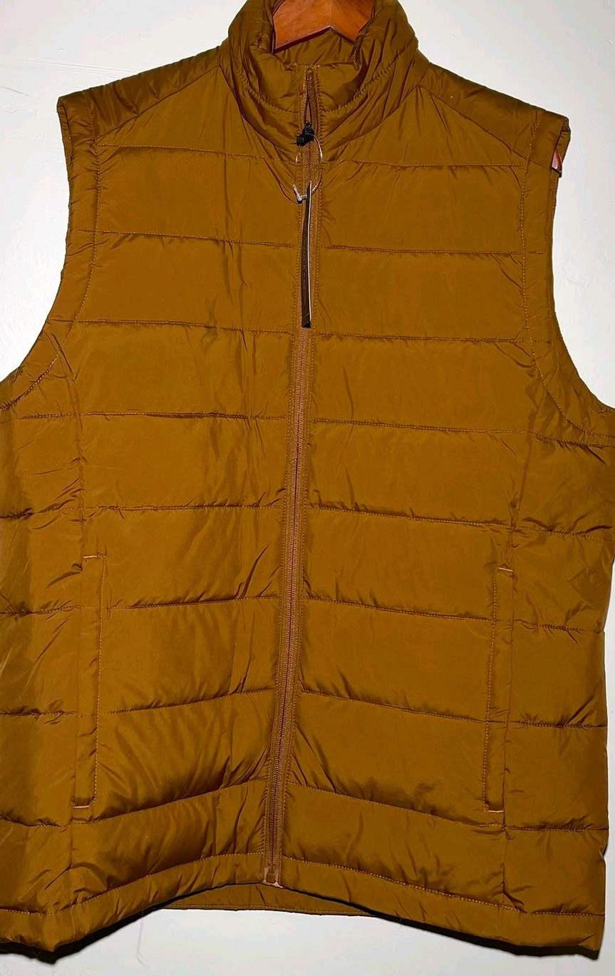St John\'s Bay Men\'s  Quilted Puffer Vest