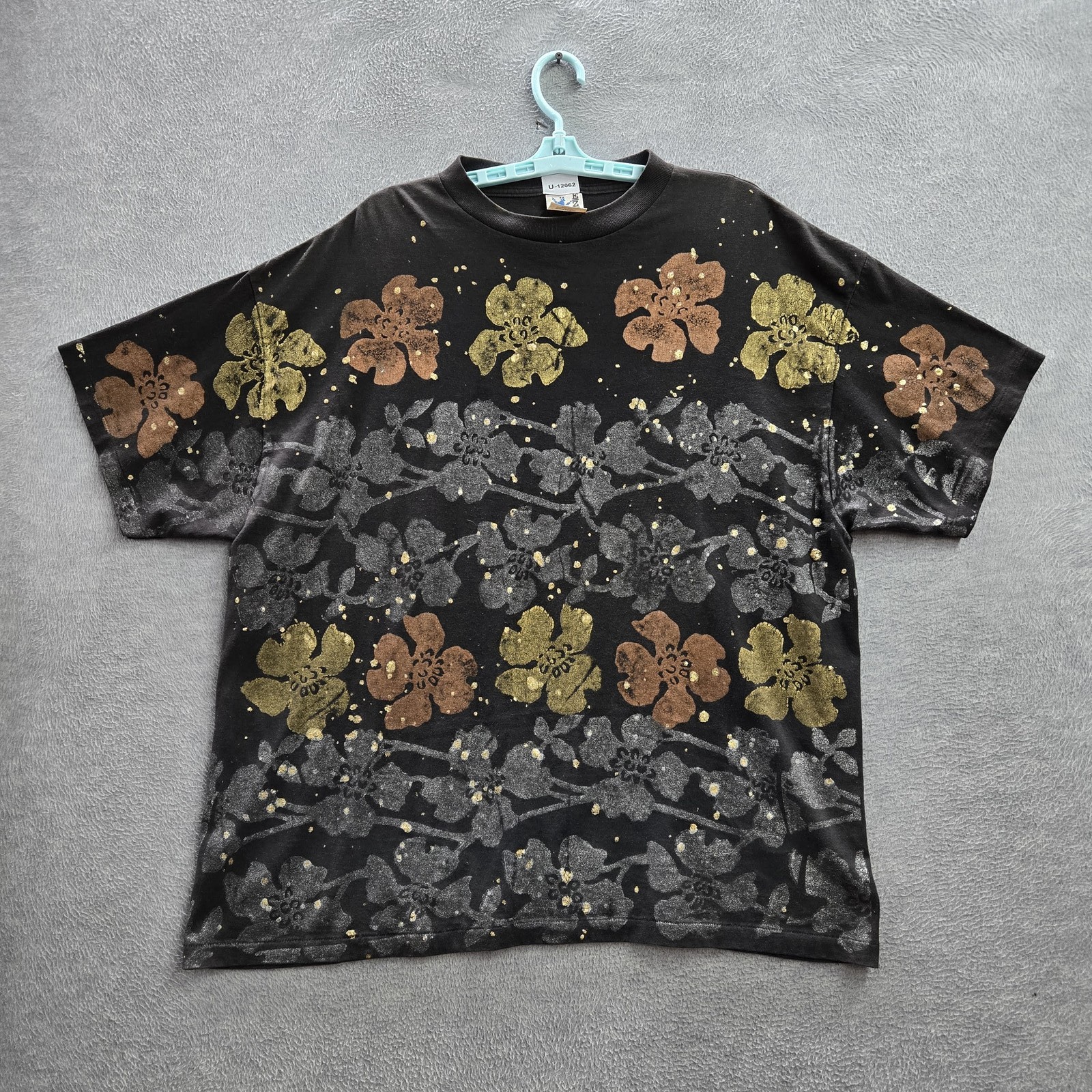 VINTAGE EZL Men Shirt OS Black Floral Print Graphic Single Stitch 90s USA