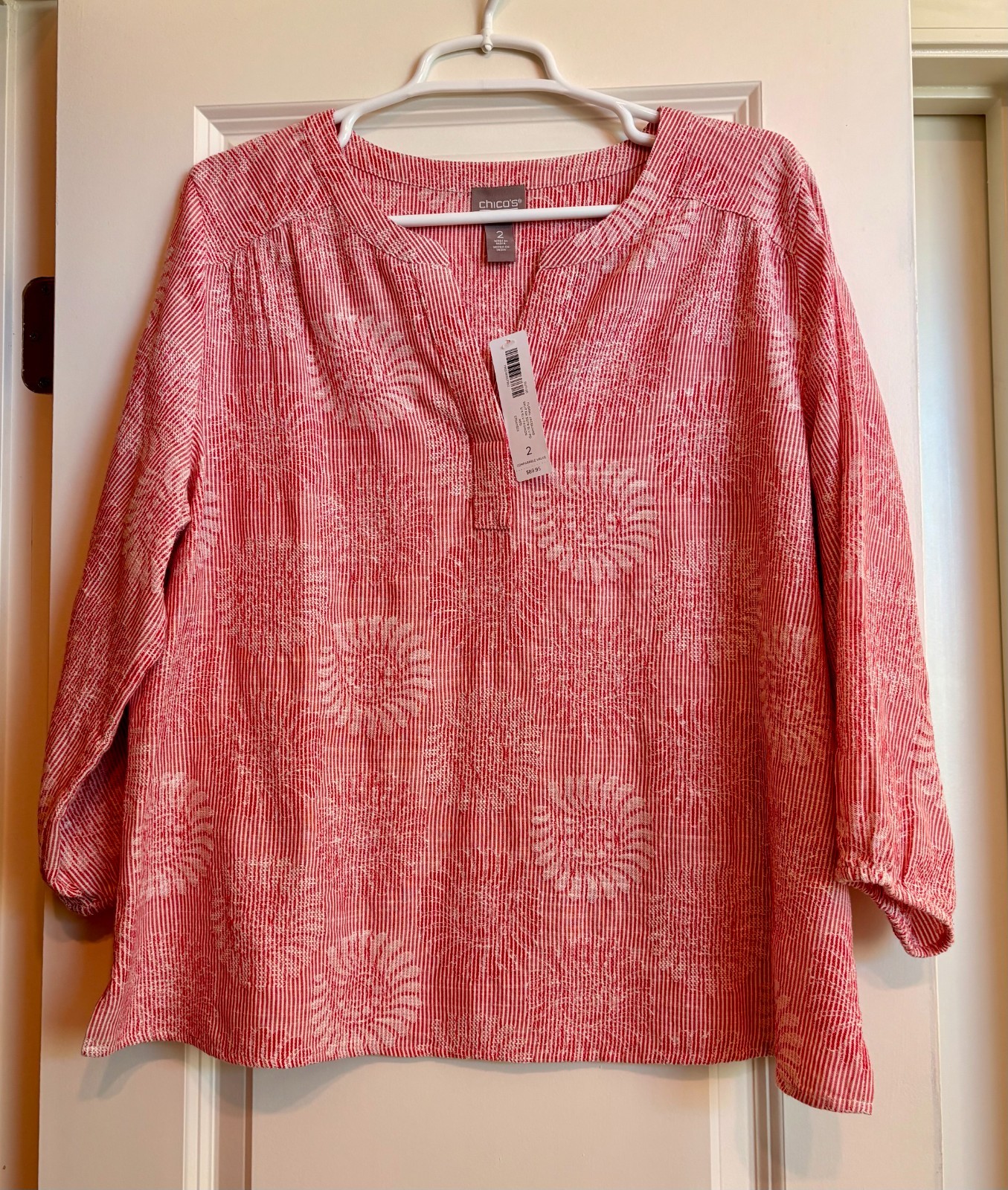 Chico\'s Size 2 Red and White Floral Jacquard Top, Split Neck, 3/4 Sleeve , NWT