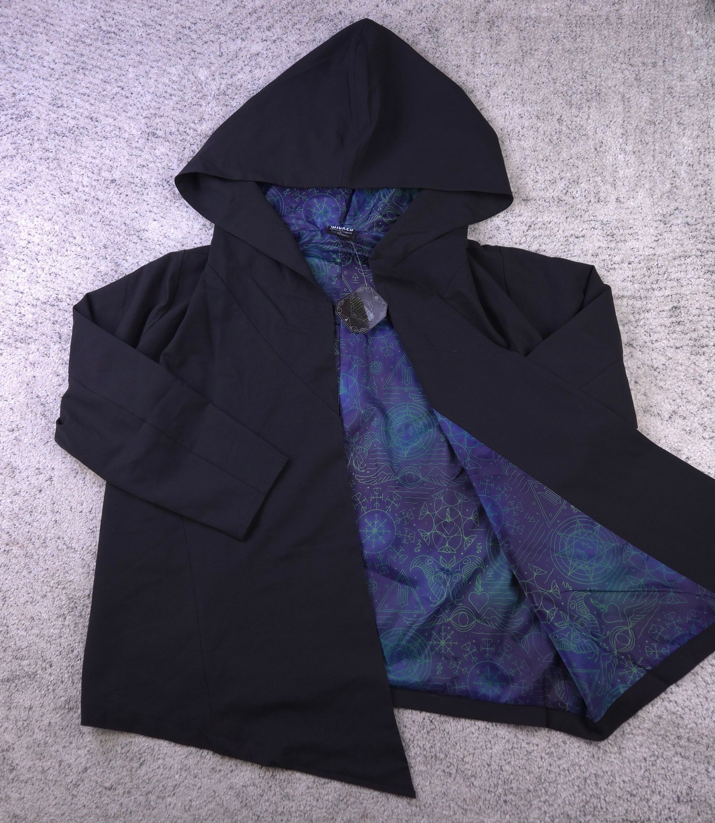 Wicked Elphaba Hooded Cape Jacket Universal Studios Embroidered Black Small NWT