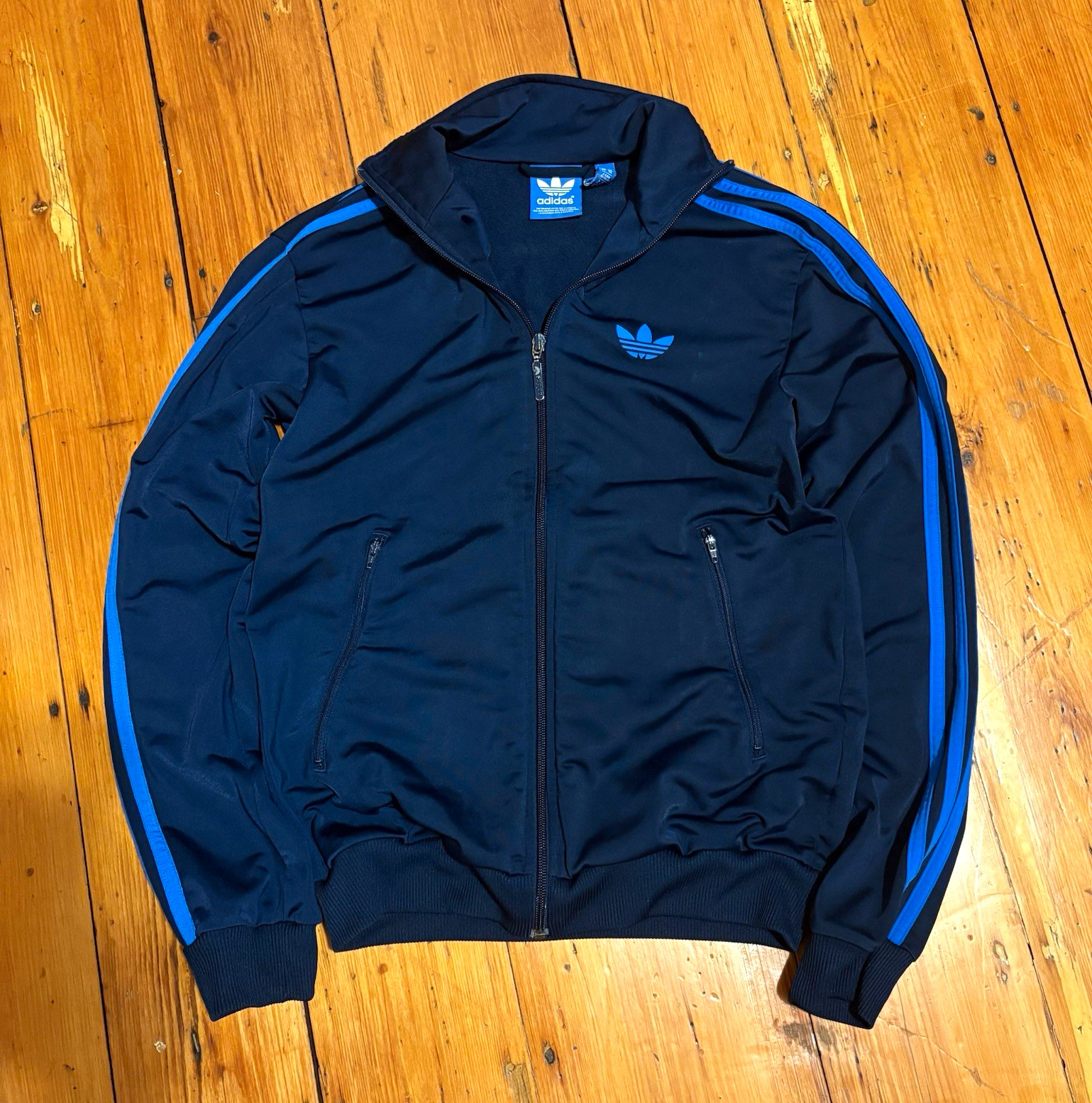 adidas Originals Men\'s Full-Zip Track Jacket Black/Blue Graphic Logo XS