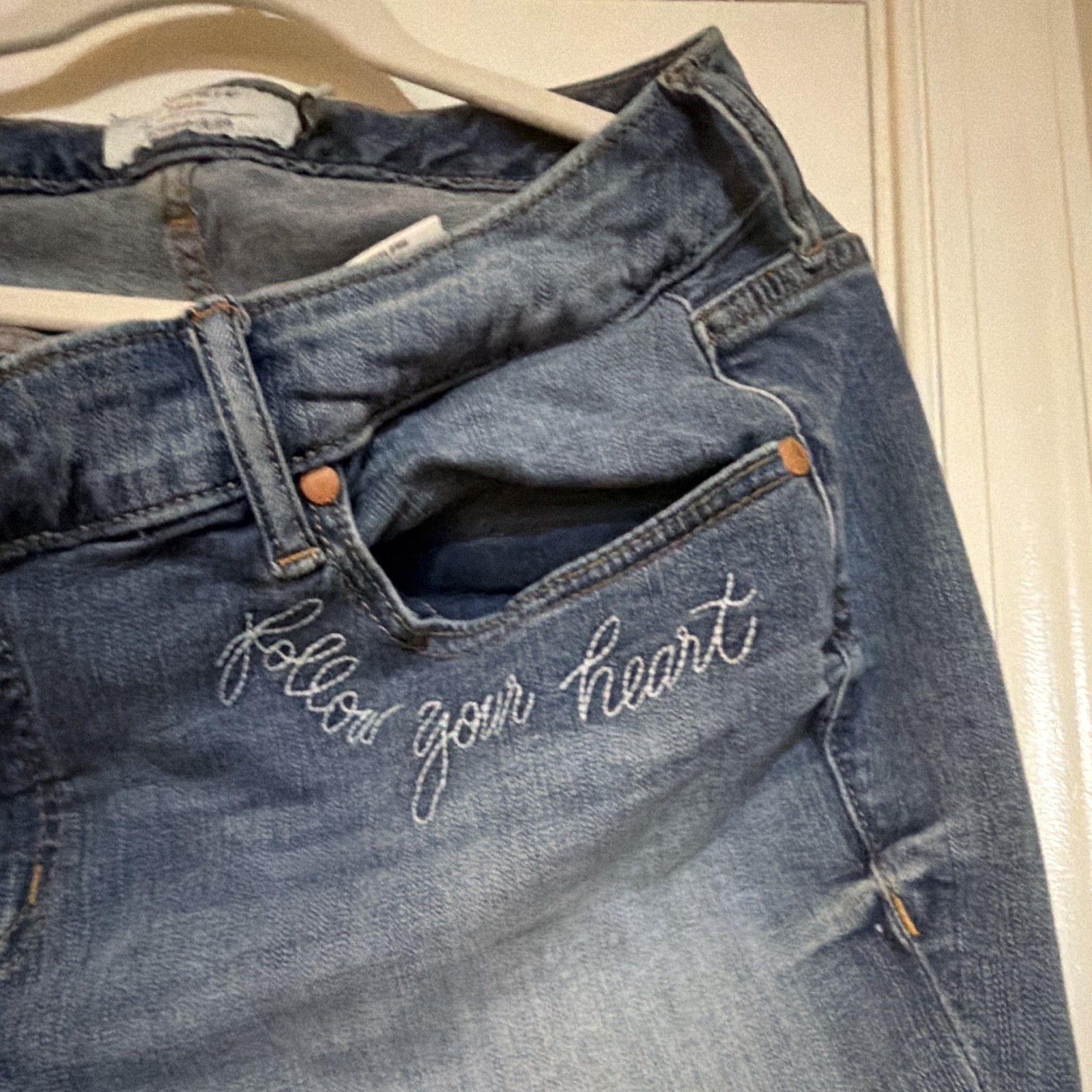 Torrid Girlfriend Jeans Size 18 good preowned condition embroidered GUC Jeans
