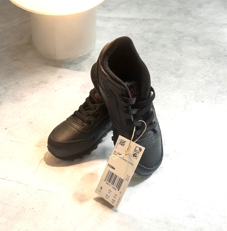 Reebok Toddler Unisex Classic Leather Sneaker Black Stretch Lace Closure Size 9