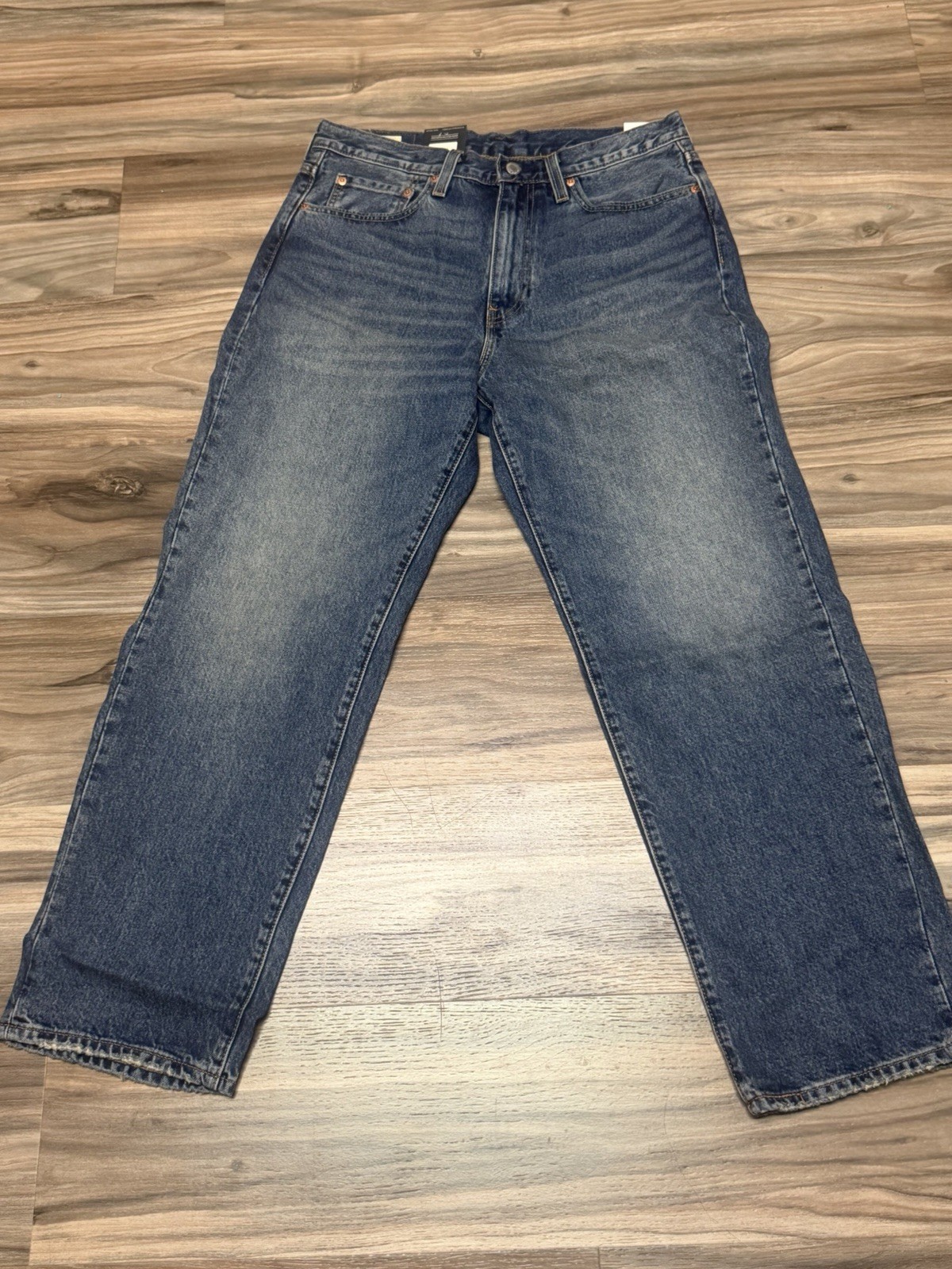 Levi\'s Premium 568 Loose Straight Medium Wash Jeans Men\'s 32 X32 NWT