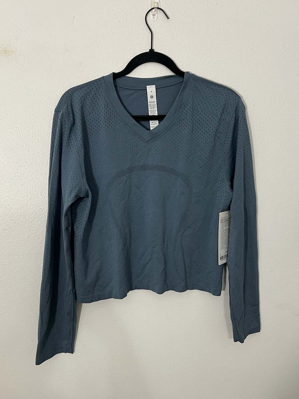 NWT Lululemon Swiftly Tech Open Hole V-Neck Long Sleeve Shirt Steel Blue Size 8