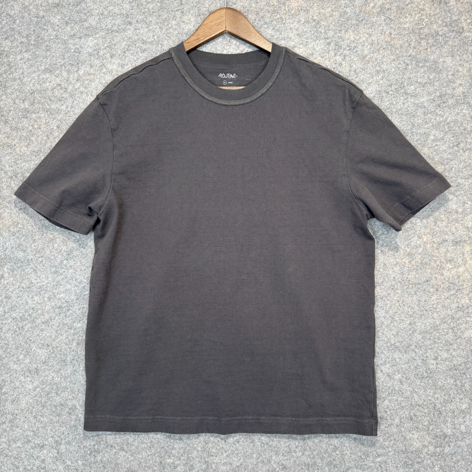 Routine Simplicity T Shirt Mens XL (fits like Large) Gray Crewneck Tee