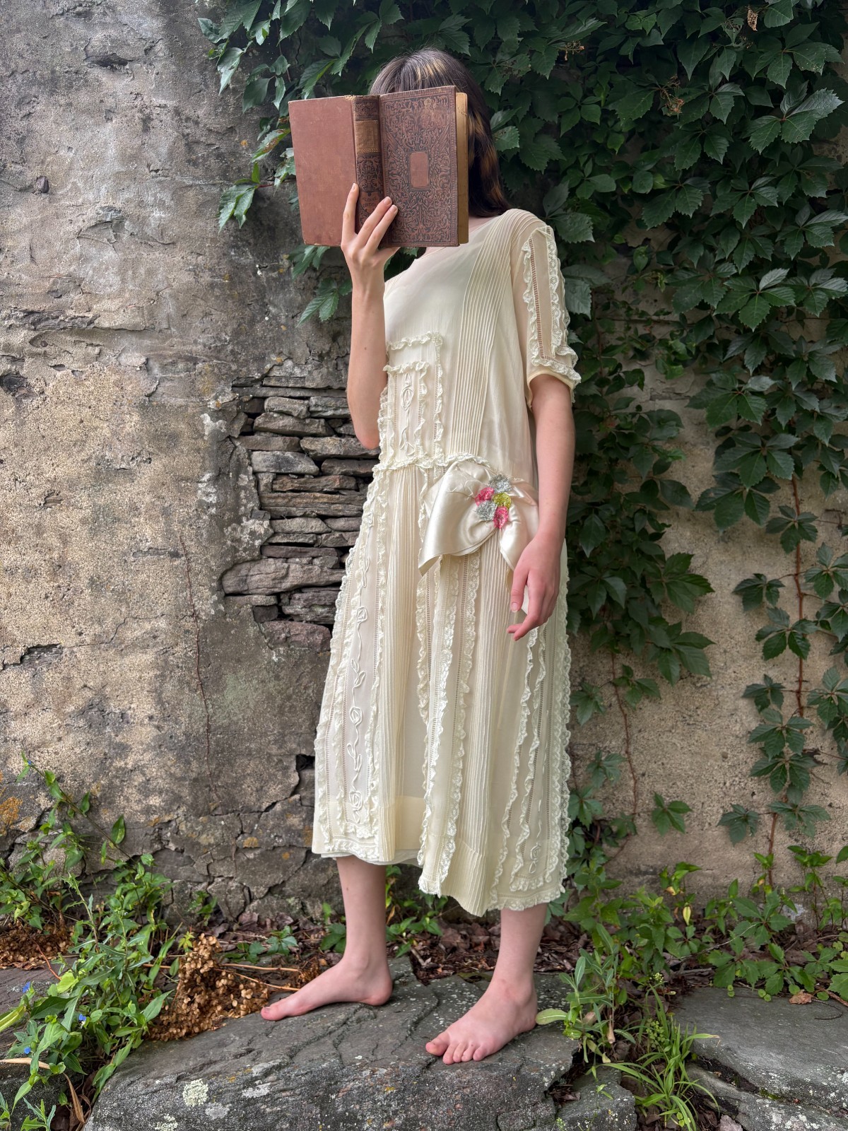 Antique VTG 1920s Ivory Silk Wedding Dress w/ Embroidery, Lace & Bow Detail XS/S
