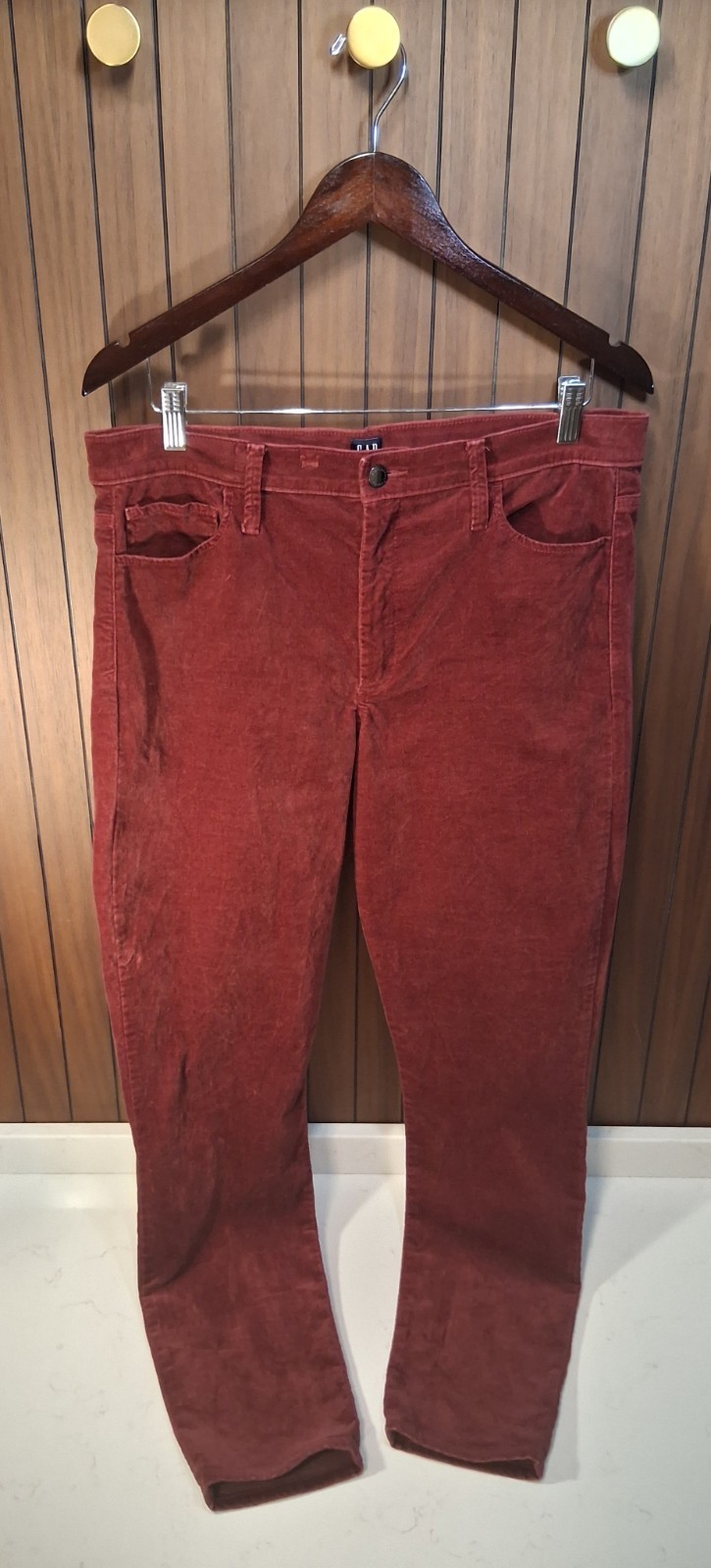Gap Denim 1969 True Skinny Soft Feel Burgundy Jean Pants (33R)
