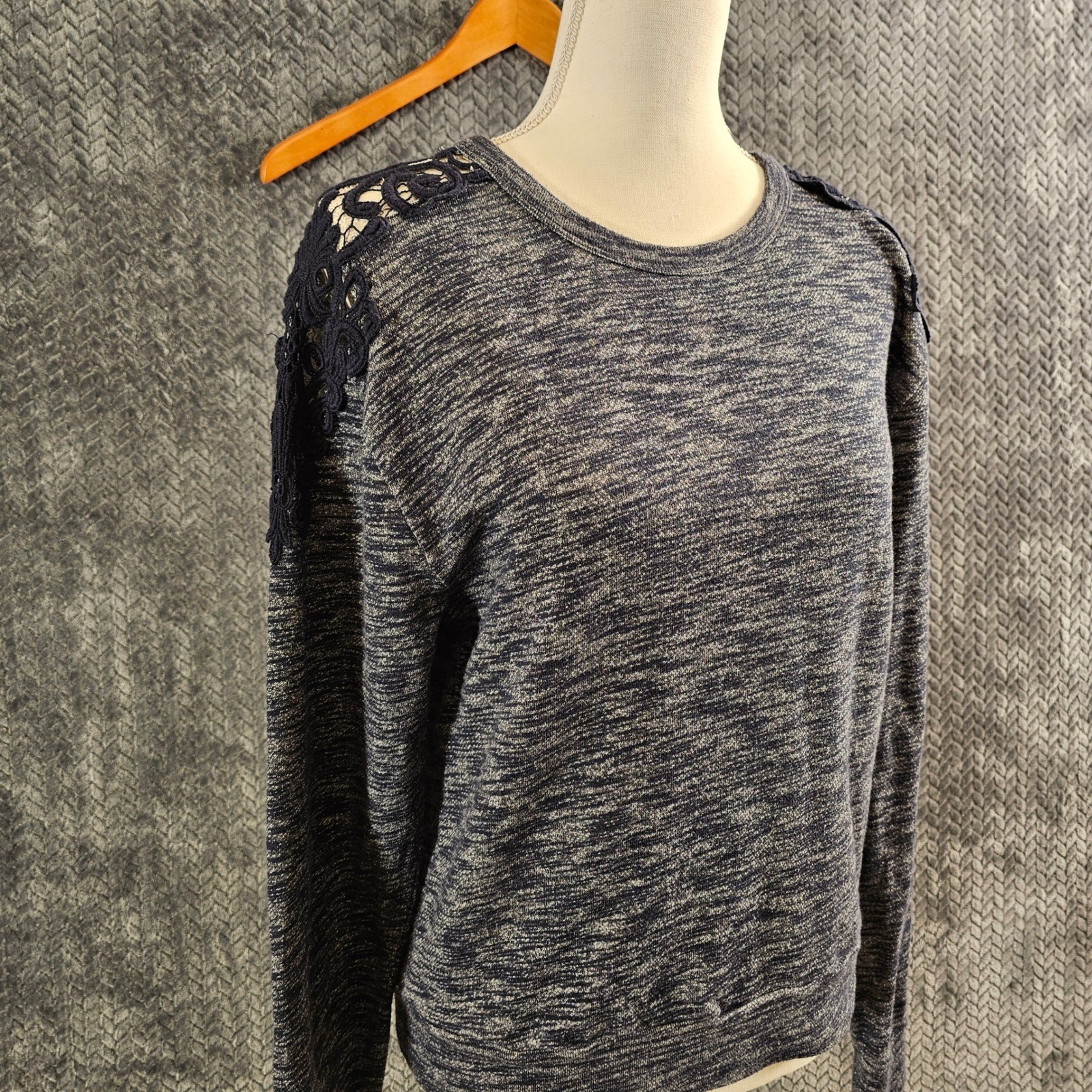 Hollister Blue Marled Knit Cropped Lace Shoulder Detail shirt Women\'s Small