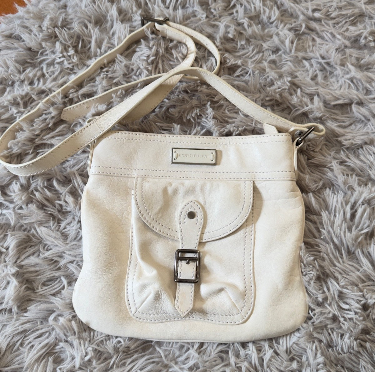 Vintage Burberrys White Leather Crossbody Bag
