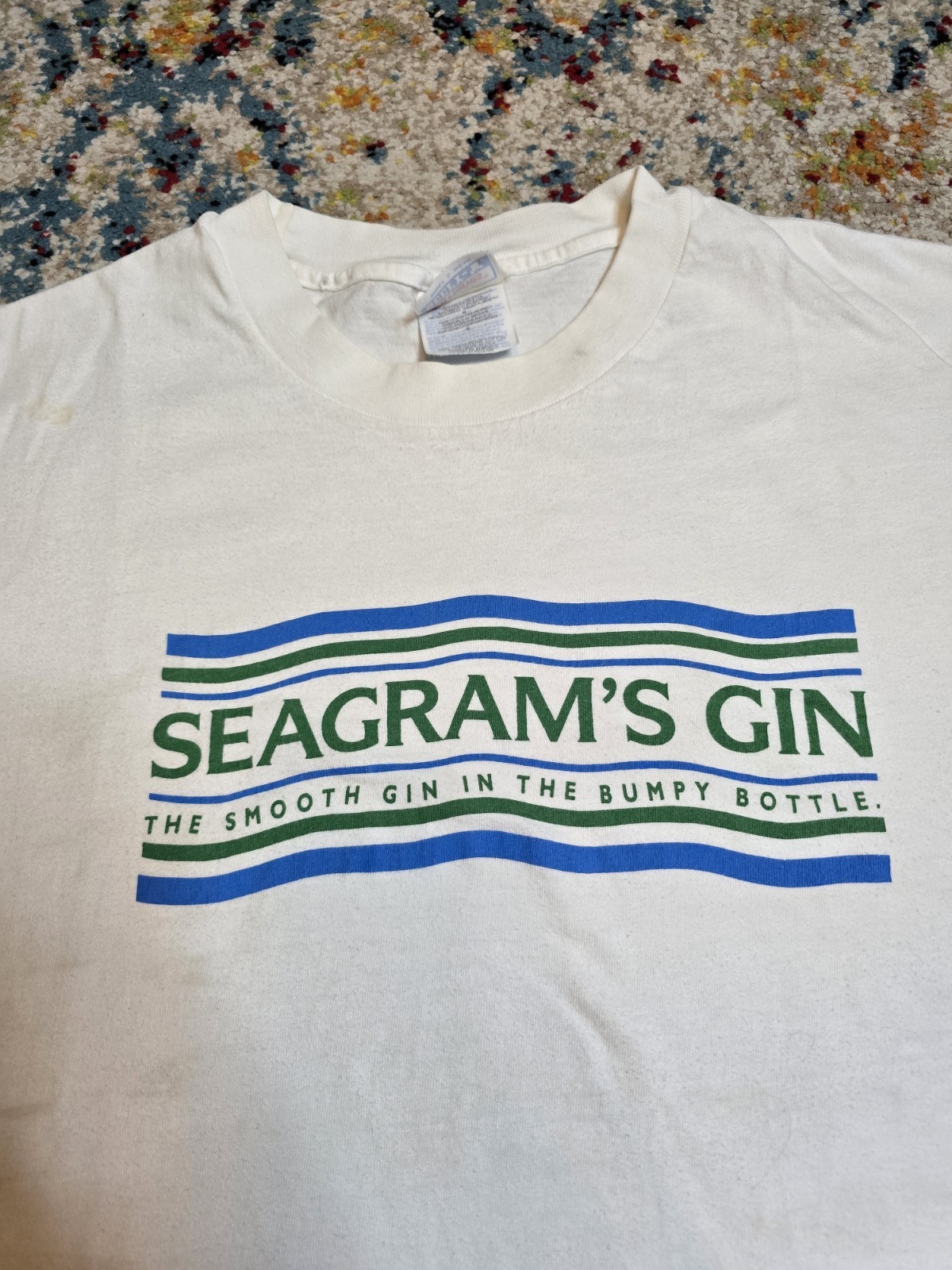 Vintage 90\'s Seagrams Gin Promo Graphic T-Shirt Size Large DISTRESSED White 