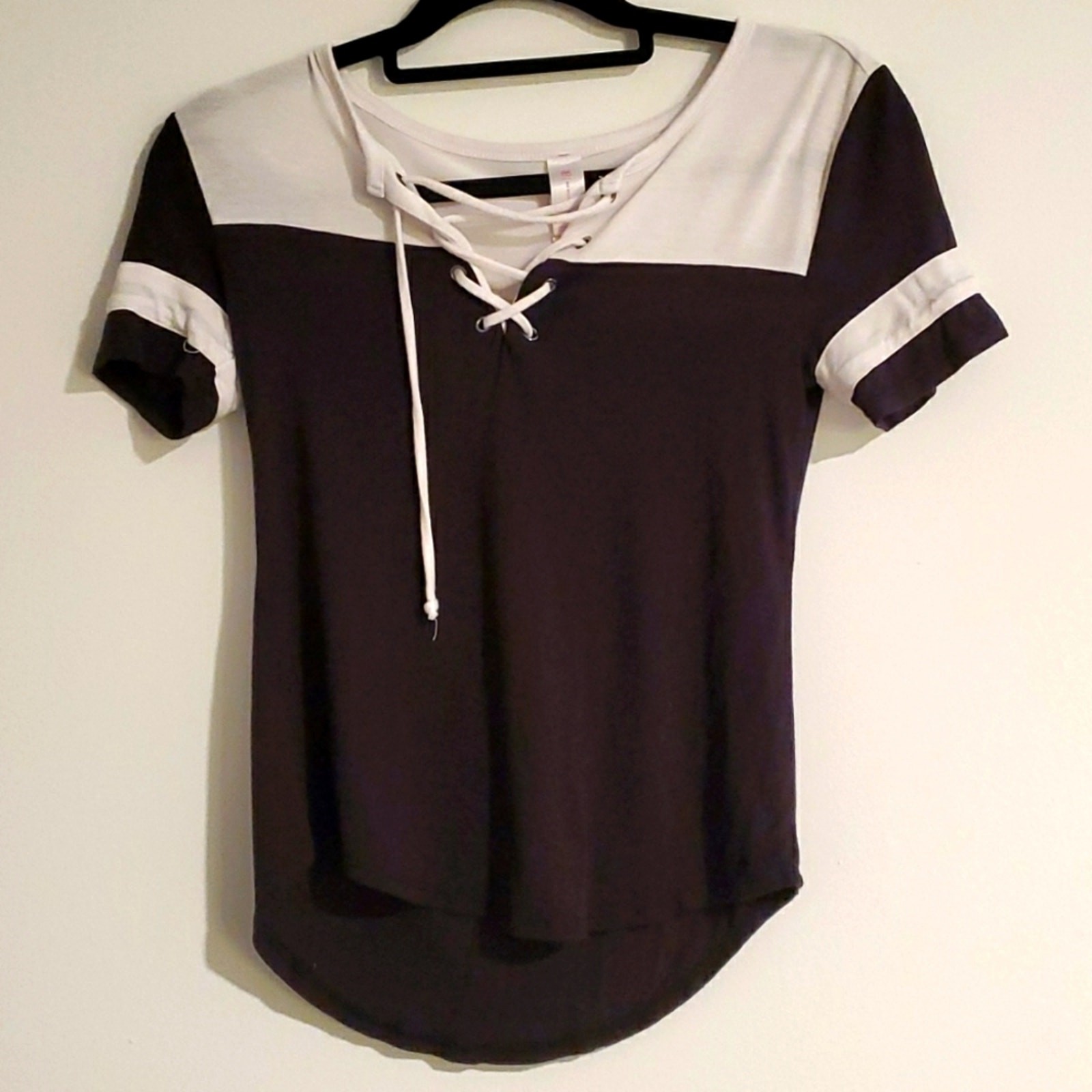 Classic Black & White Lace-Up Tee ~ Women\'s XS ~ Super Soft & Stretchy