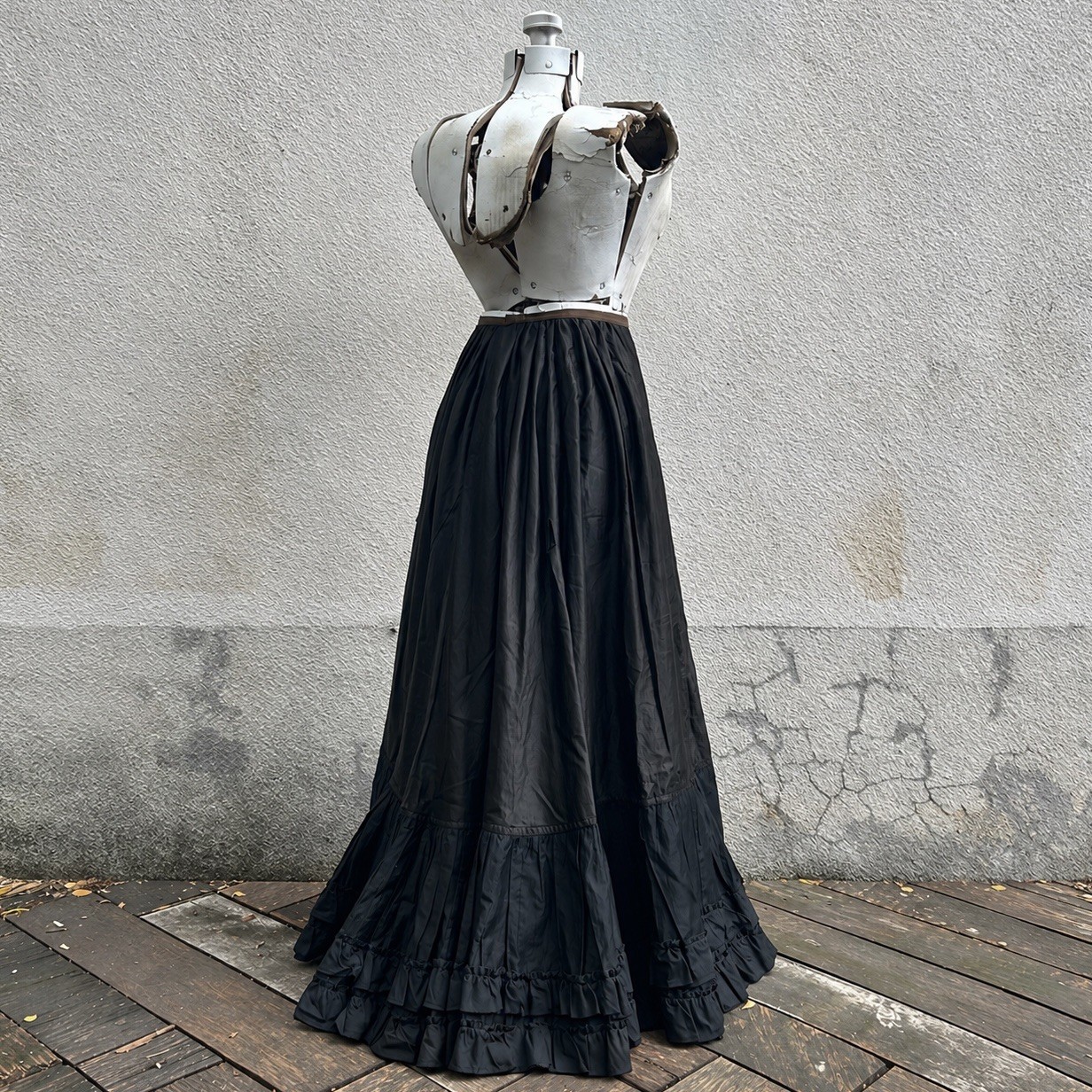 Antique Victorian Black Skirt Ruffled Hem 24” Waist Pocket Mourning 1800s