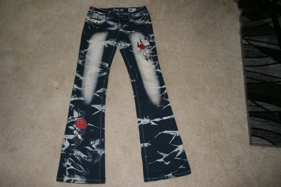 CRAZY AGE LOW RISE FLARE SOFT STRETCH JEANS