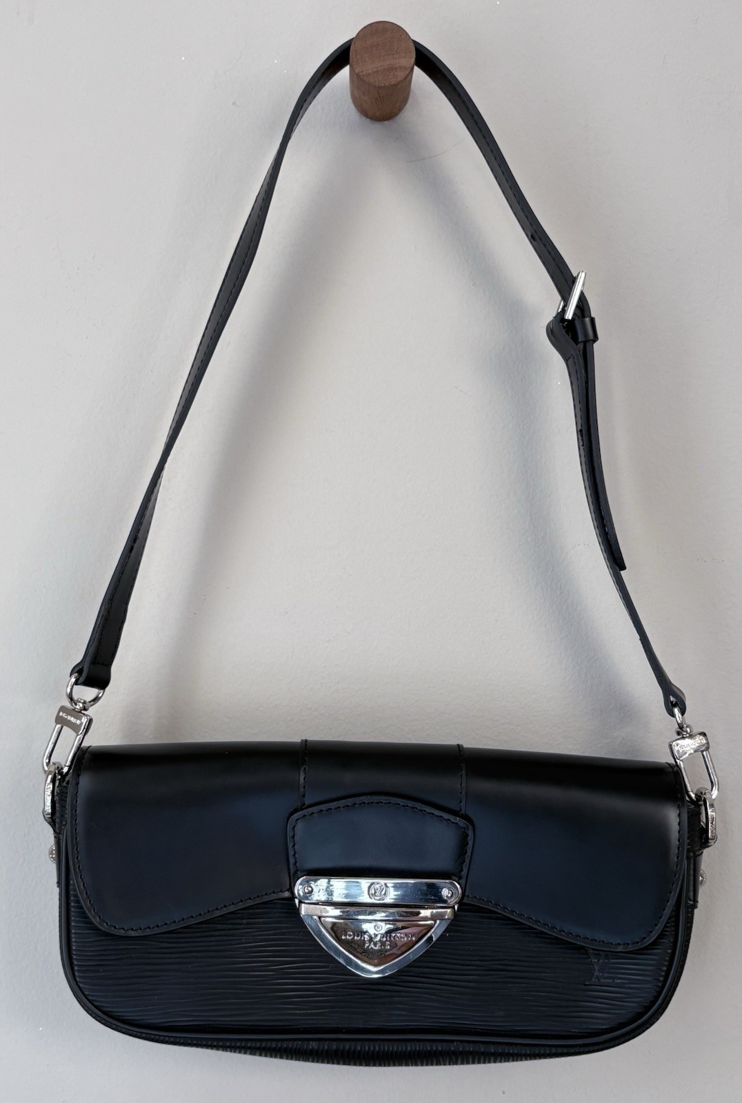 Louis Vuitton Black Leather Shoulder  Bag