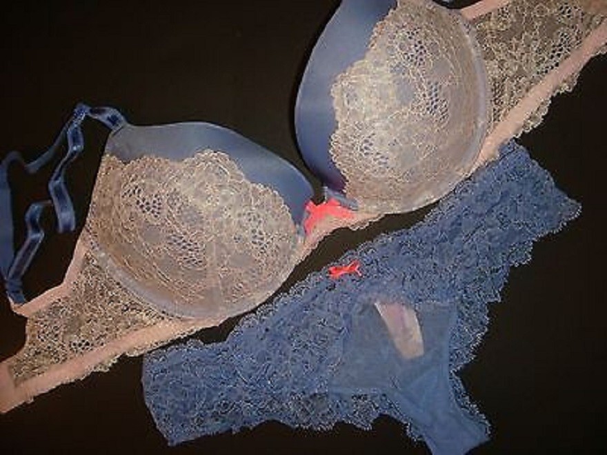✨Rare VS Dream Angel Victoria\'s Secret Miraculous Pigeonnant PushUp Lace Bra 34D