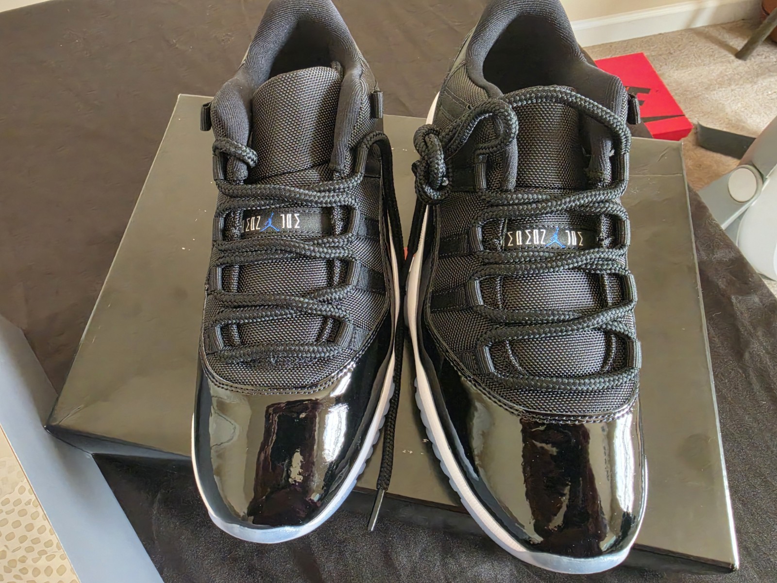 Air Jordan 11 Low Space Jam Retro Sneakers Size 9.5 US