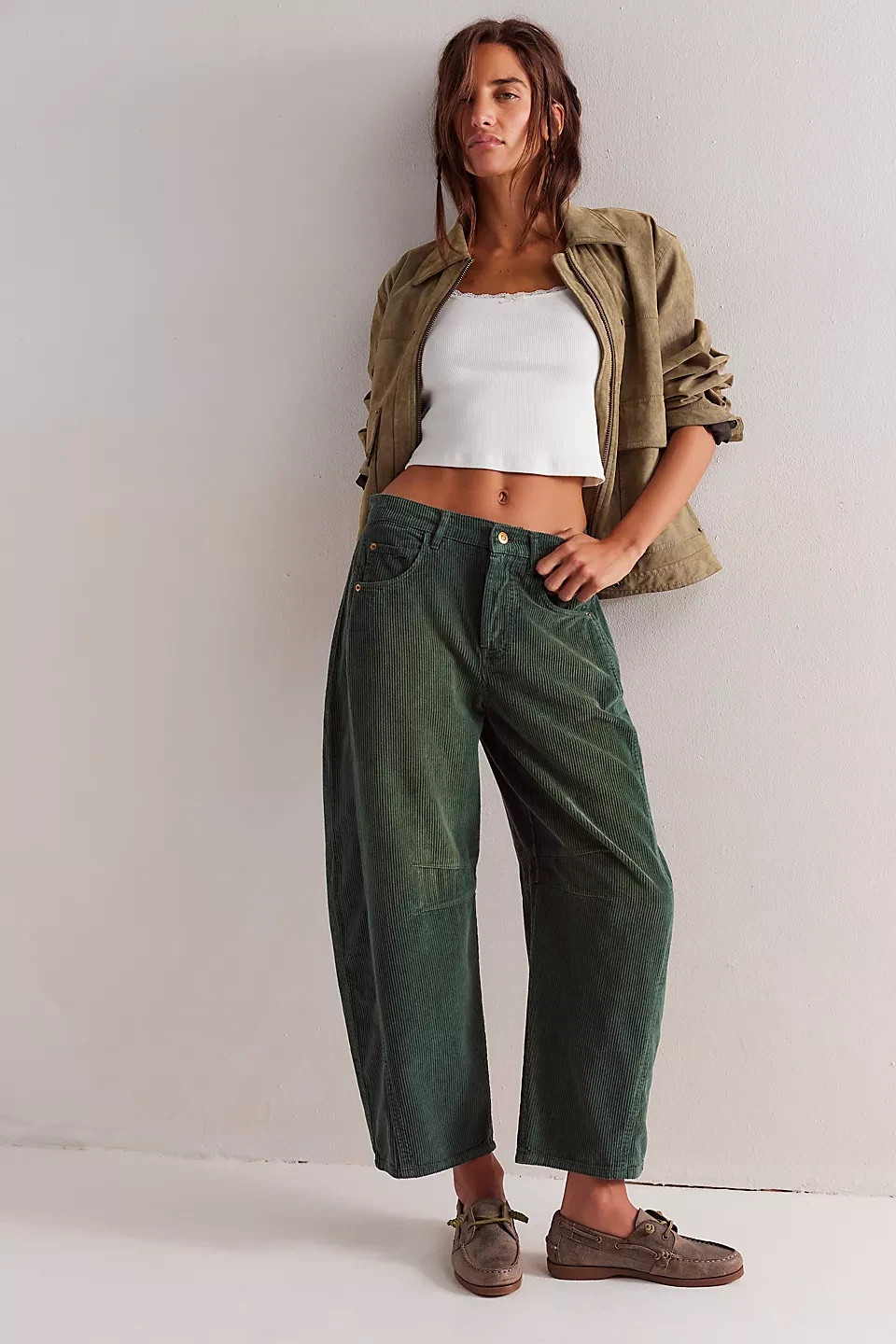 Free People We The Free Good Luck Mid-Rise Cord Barrel Jeans 26 Trousers 47291