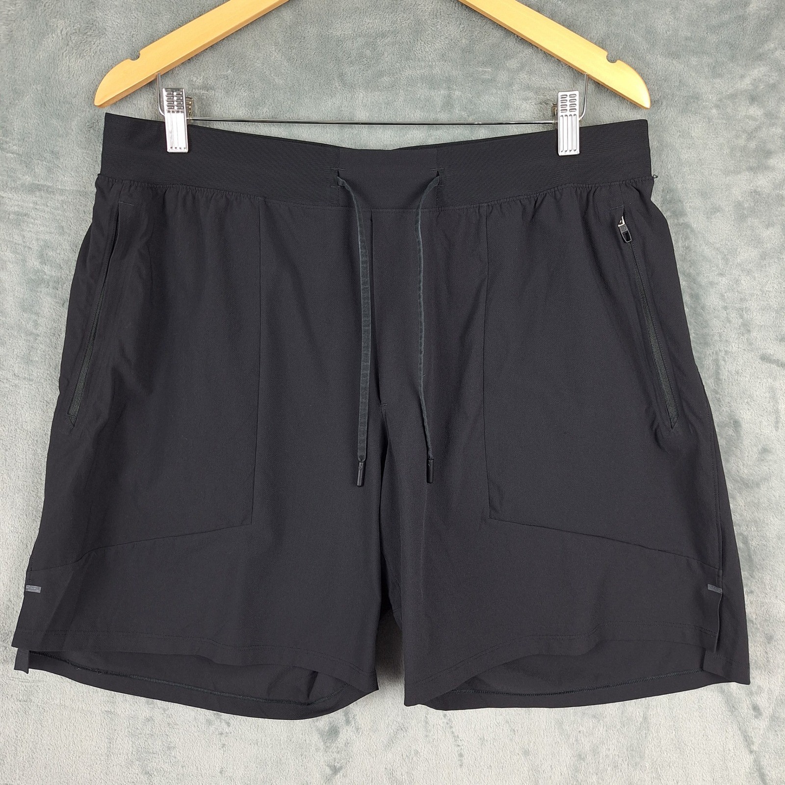 Lululemon License To Train Shorts Mens XL Black Athletic Linerless Gym Running