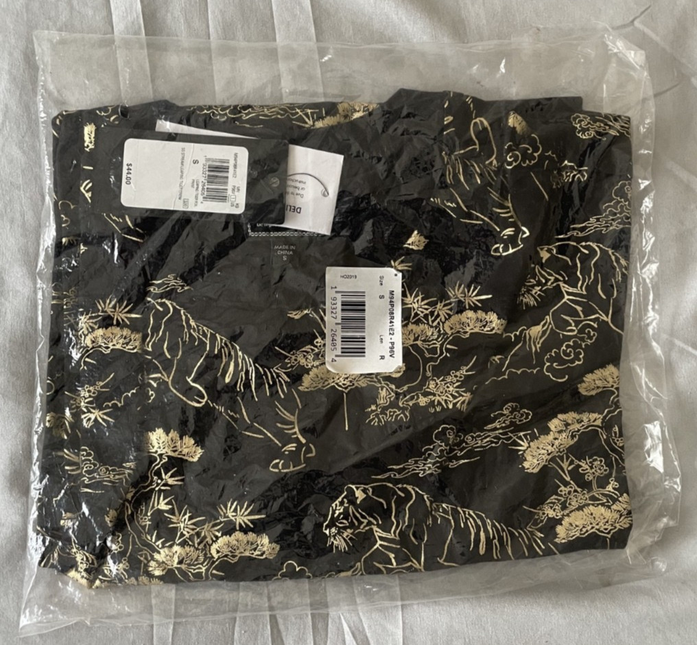 Rare Vintage Guess Shirt Never Opened Brand New M94P08R41E2