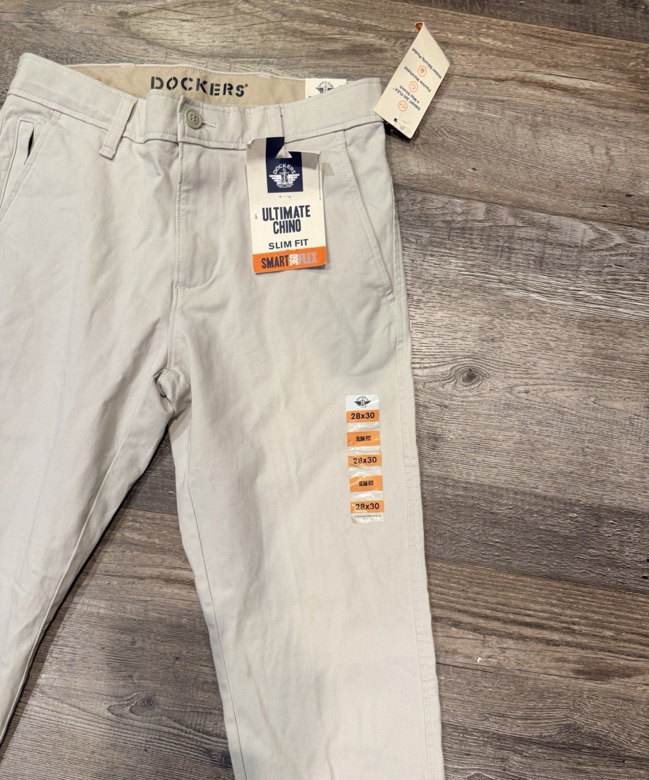 DOCKERS MENS ULTIMATE CHINO/SMART FLEX 360 KHAKIS SHIPS FREE
