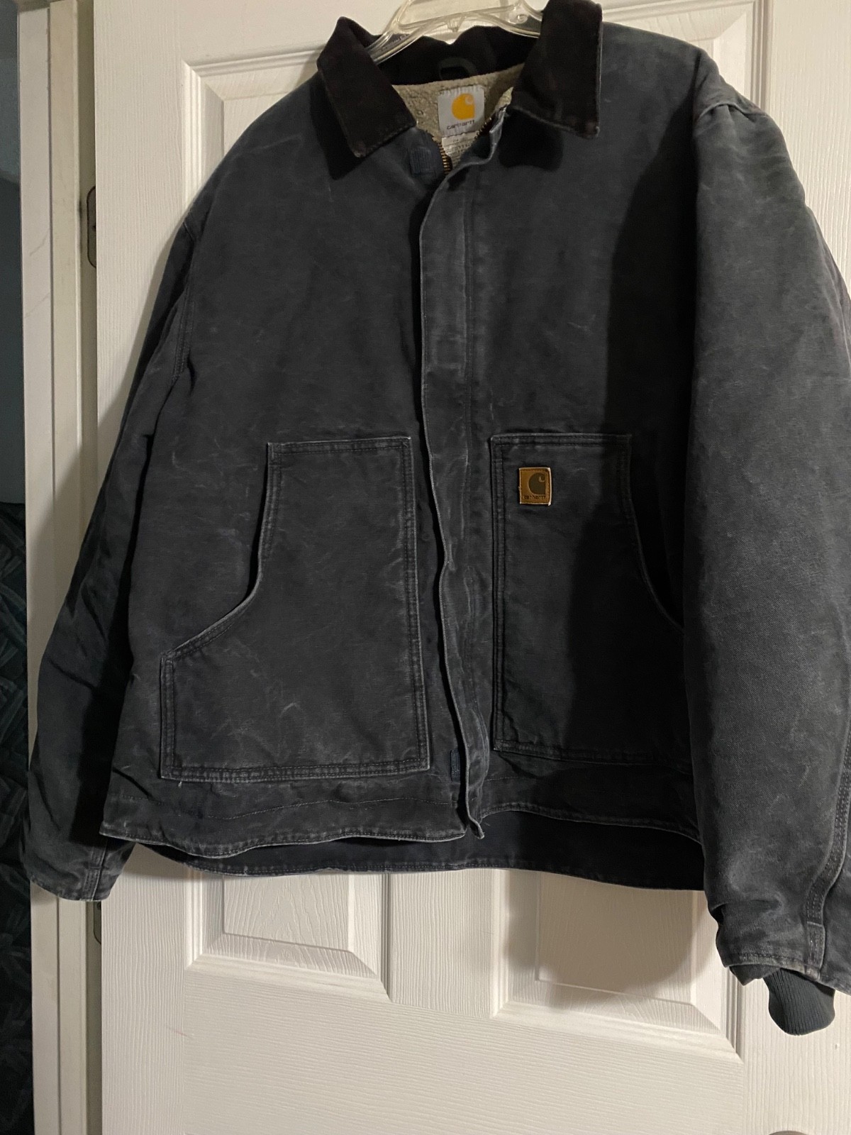 Mens Vintage Carhartt Distressed J164-PTL Sherpa Jacket