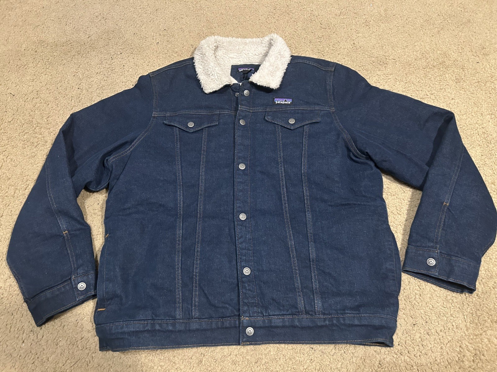 Patagonia Dark Blue Denim Jacket with Cream Sherpa Collar size XL NWOT