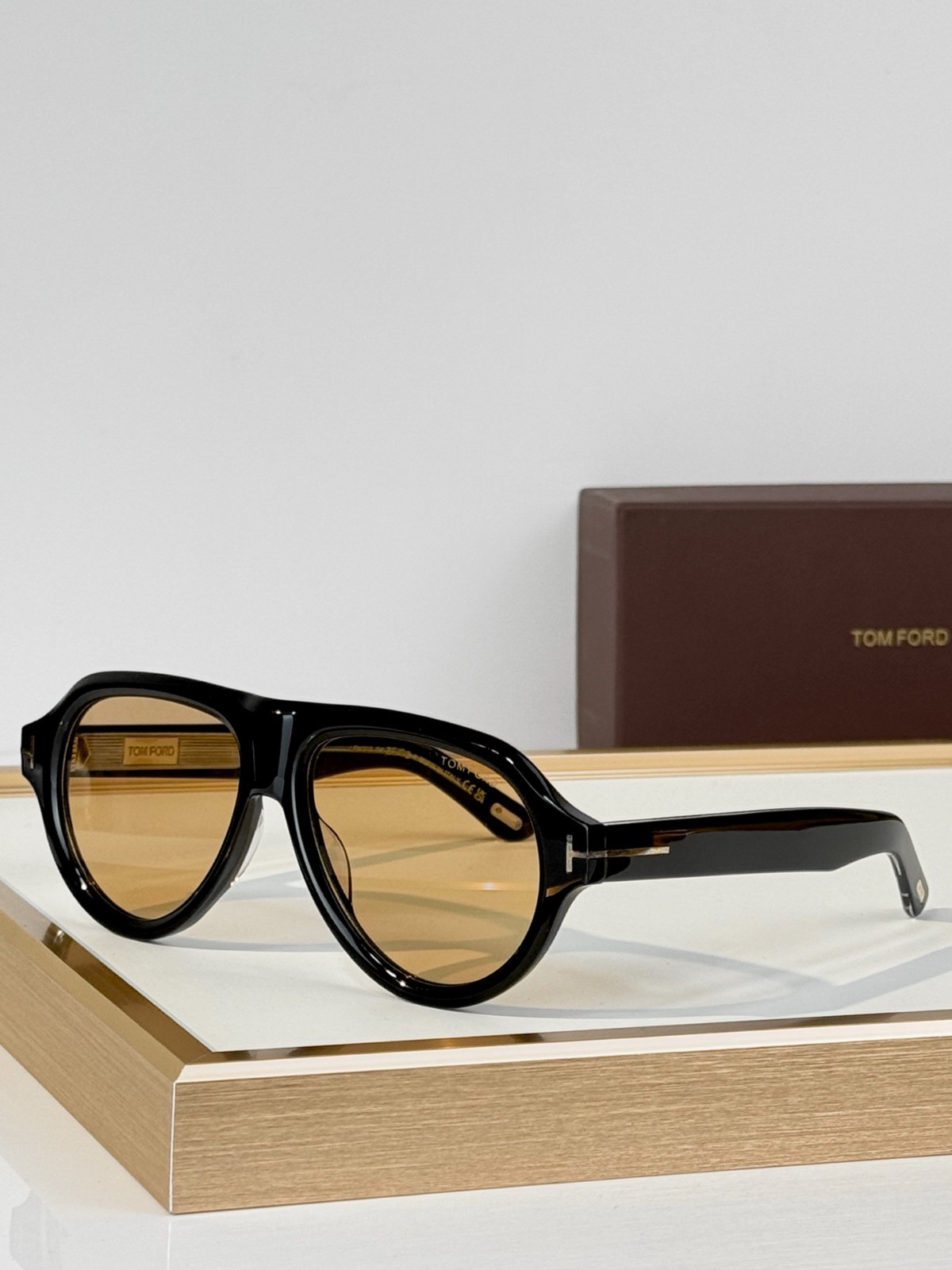 Tom Ford TF1225 Unisex Pilot Sunglasses Solid Black Frame Street Daily Shades