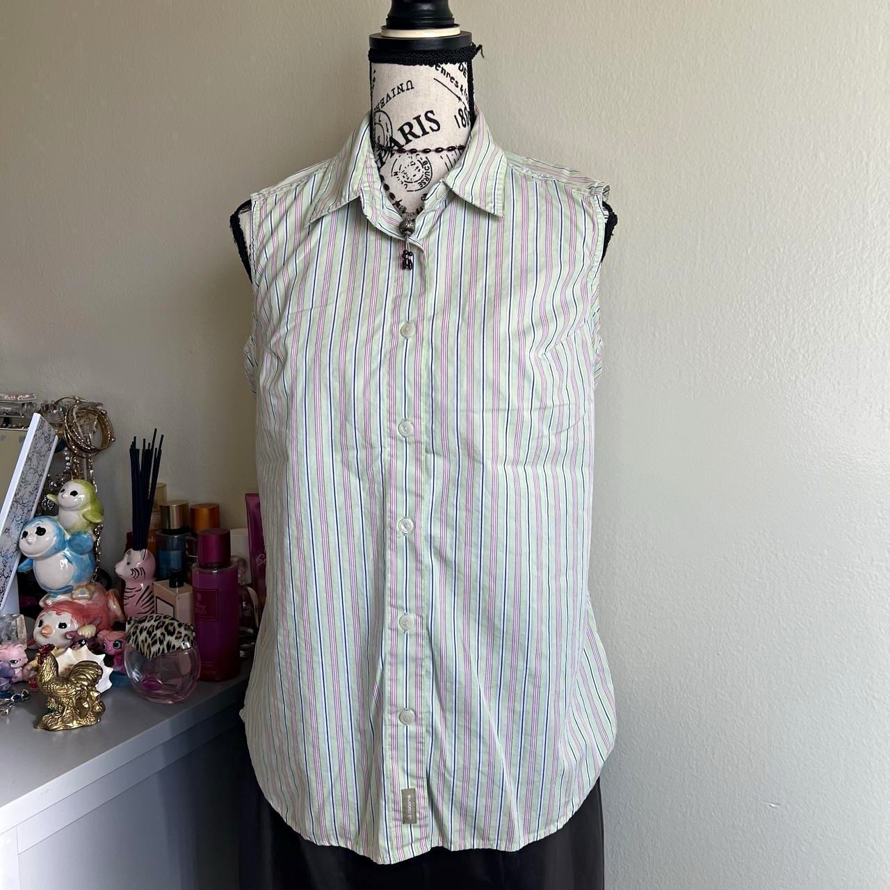 True vintage Y2K Liz Claiborne pastel candy striped sleeveless button up size M