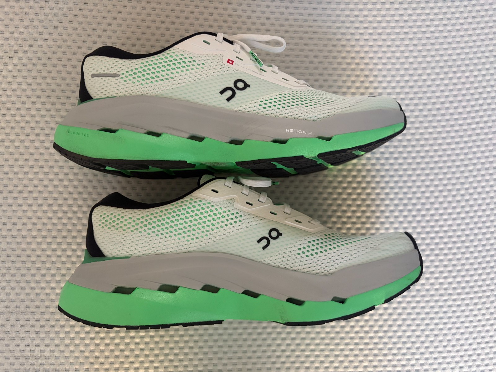 ON Cloudrunner 3 Max Mens Size 12 White Verdite Running Shoes