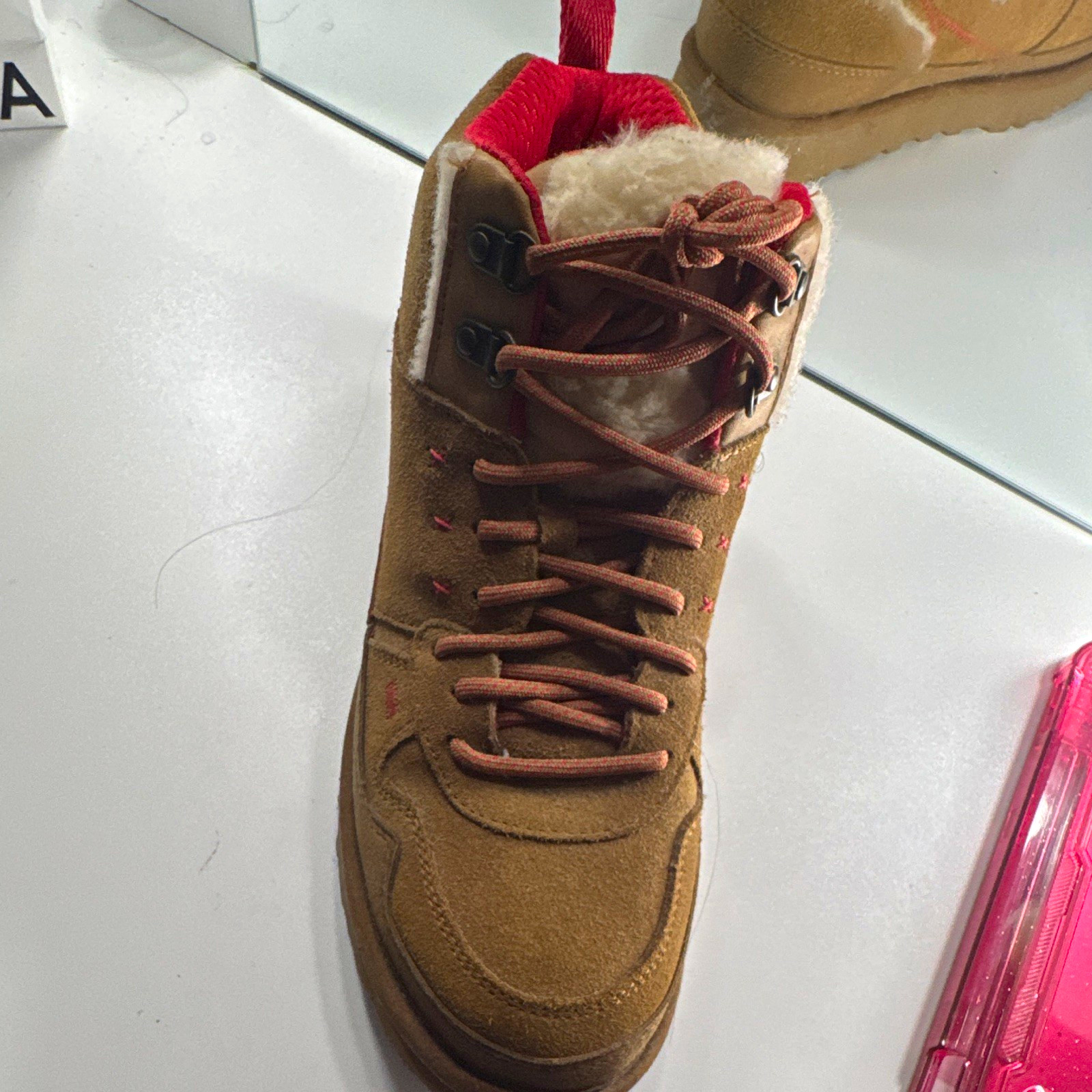 UGG Men’s US 8 Tan Suede Lined Lace-Up Ankle Boots Red Collar 1123714