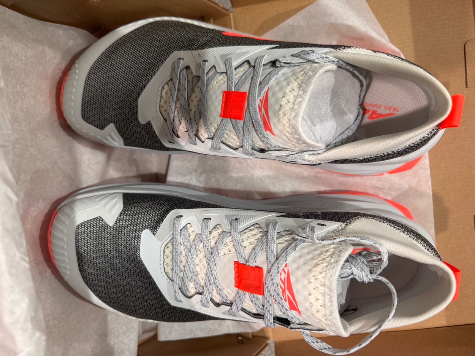 altra olympus 275 mens white