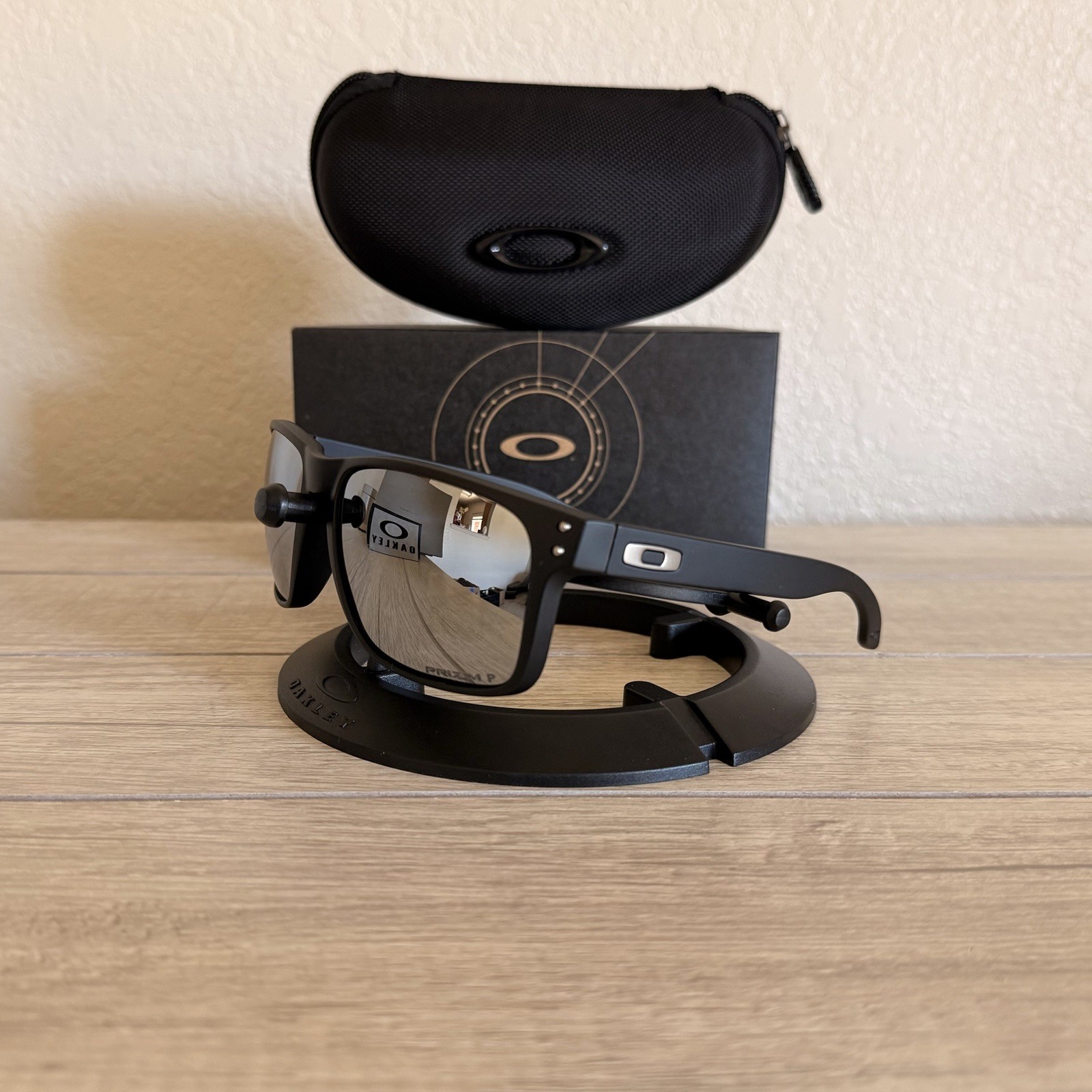New Oakley Holbrook XL Silver Mirrored Polarized Sunglasses OO9417
