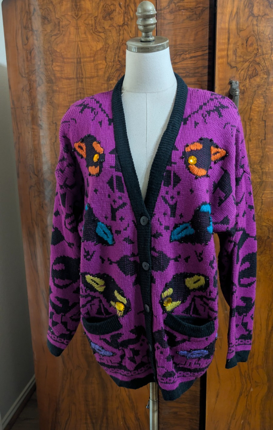 Vintage Naomi Bee Women\'s Size M Purple Black Beaded Jeweled Halloween Cardigan