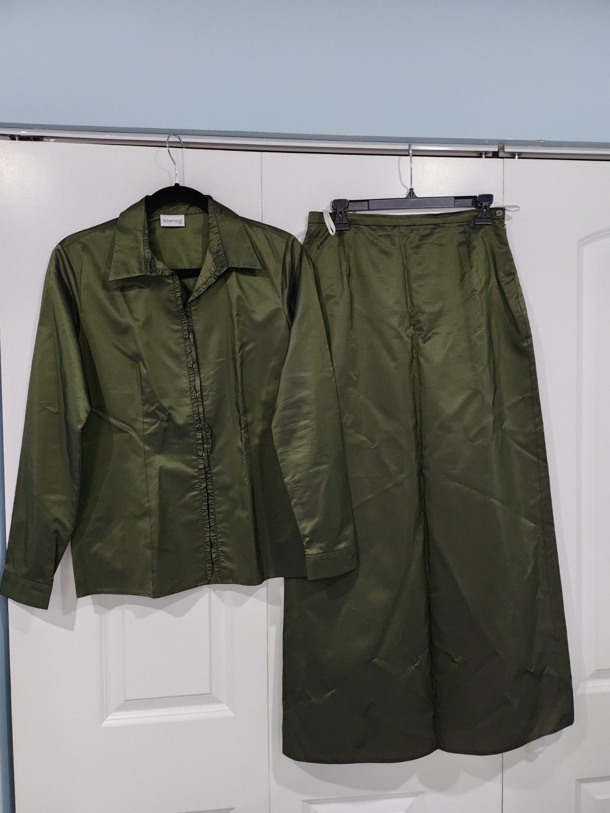 Bianca Two Piece Top & Skirt Out in Olive Green Size 6 (38) 