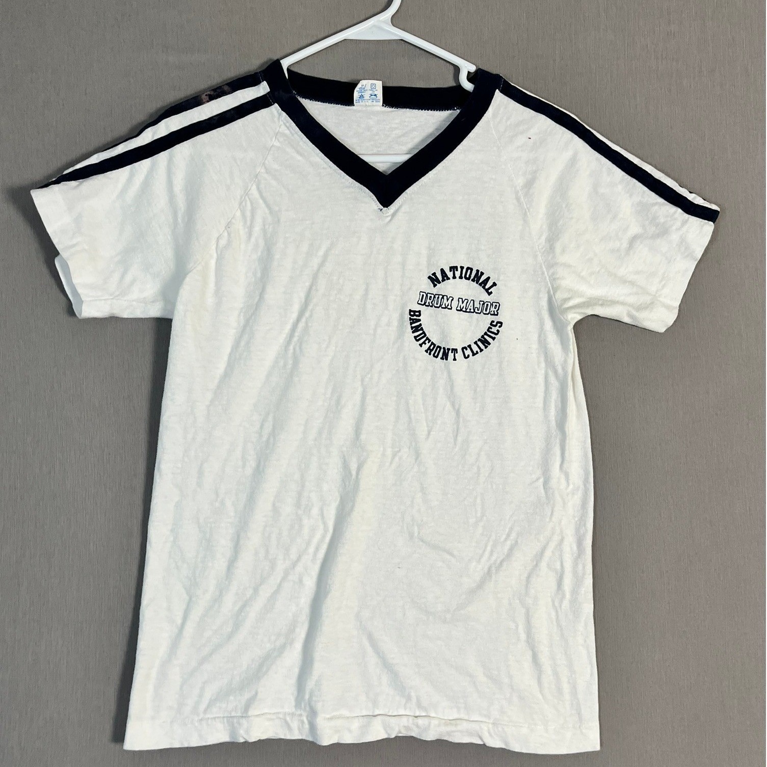 Vintage Champion Ringer Tee Raglan Sleeve V Neck M Cotton White Navy 80s GOOD