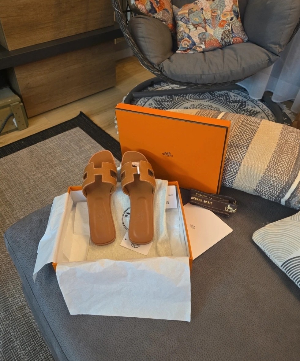 Hermes Oran Gold - Womens Sandals
