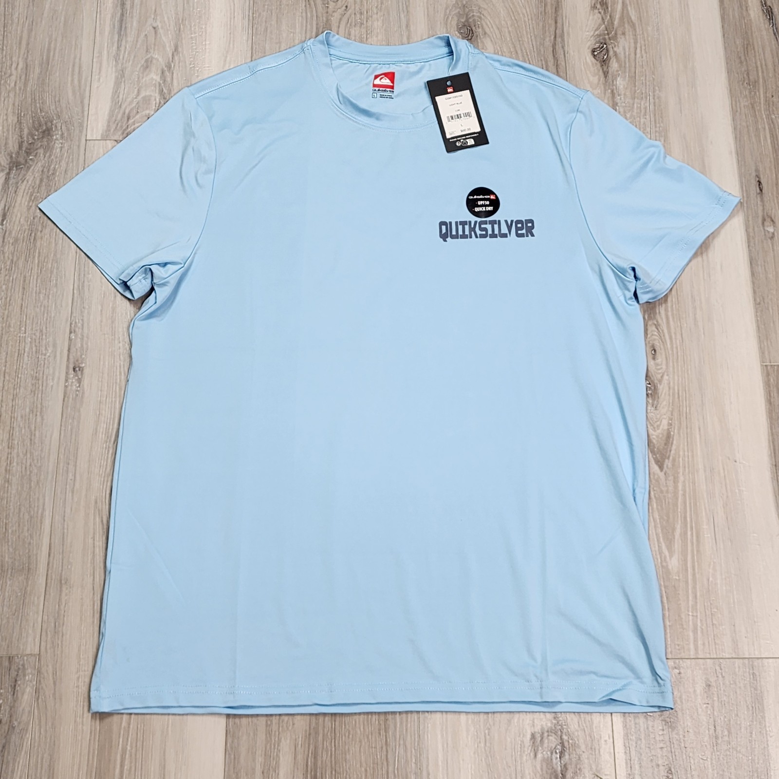 Quiksilver T-Shirt Men\'s Large Light Blue Short Sleeve New