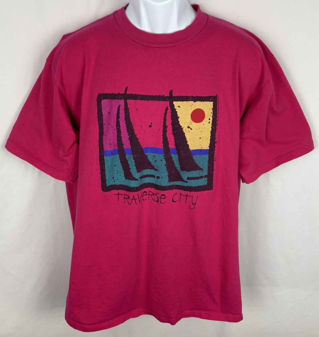 Vintage 90s Traverse City Michigan Pink Graphic Print T-Shirt XL Made In USA