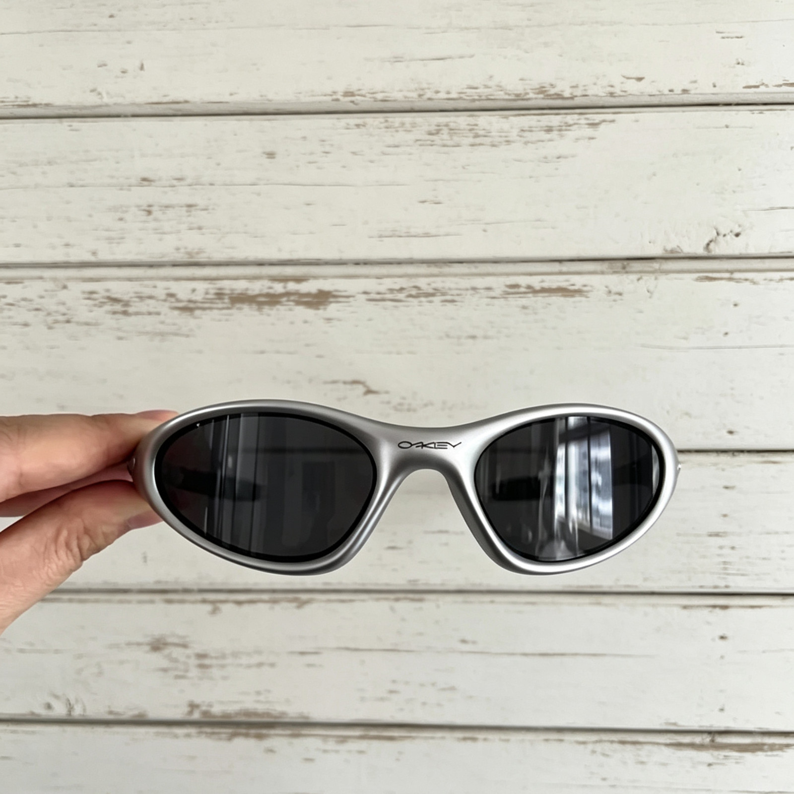 Retro Oakley Minute Gen1 Y2K Sunglasses Silver Frames Black Lenses