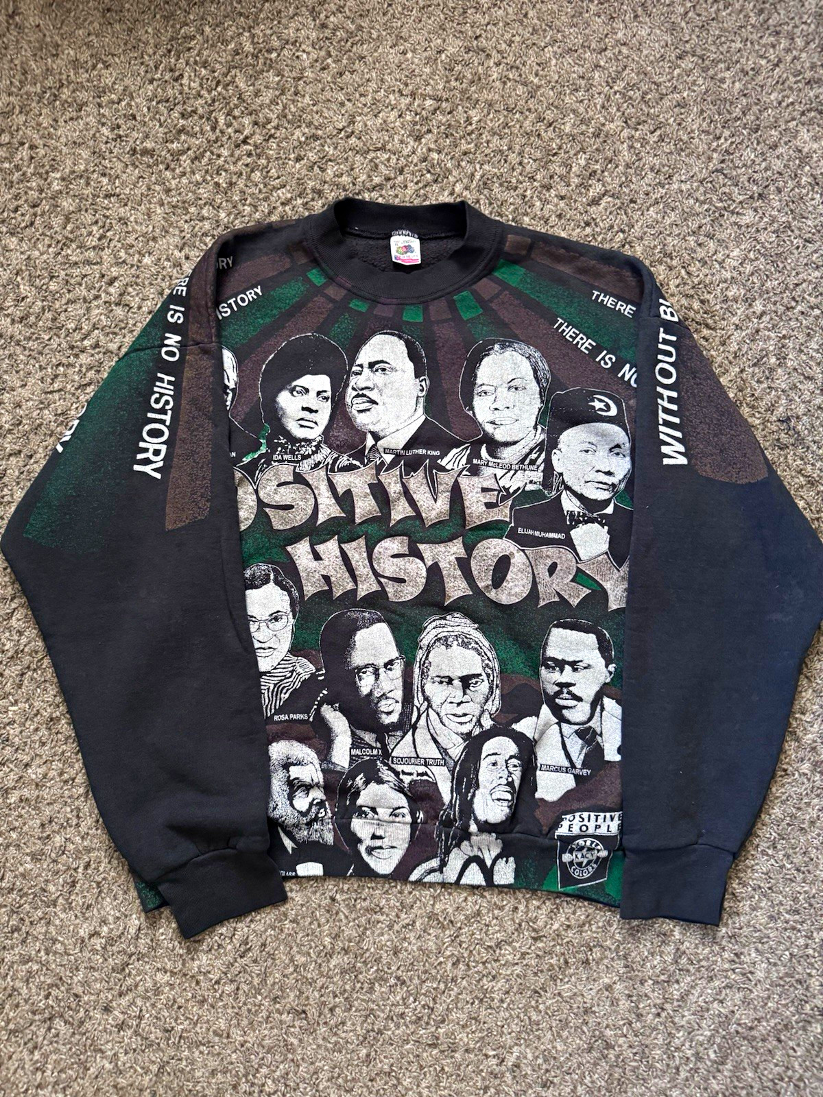 Fruit of the Loom VTG 1990s Black History AOP Sweatshirt rare perfect condition