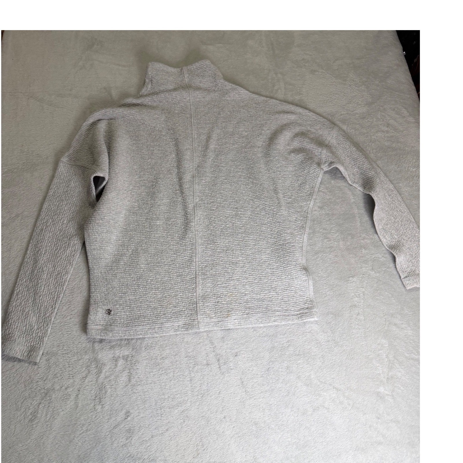Lululemon Textured Mock Neck Pullover Sweatshirt Gray Thumbholes Size S